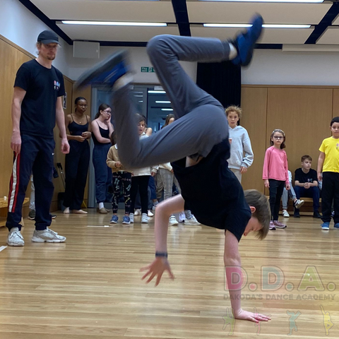 Street Dance | Age: 5-8y | Saturday at 10.30 - 11:15am | Fulham - Trial
